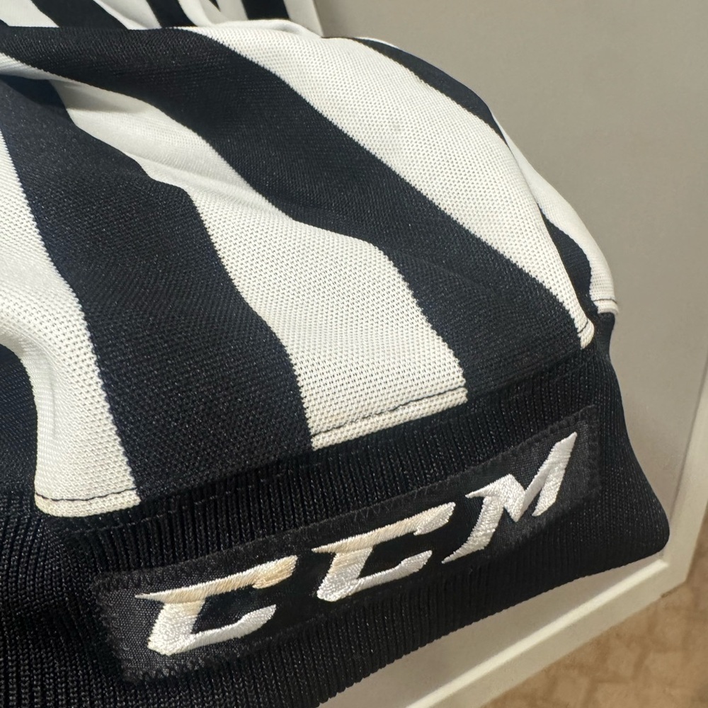 Canada OHA Professional CCM Professional Referee Jersey - Picture 5 of 9